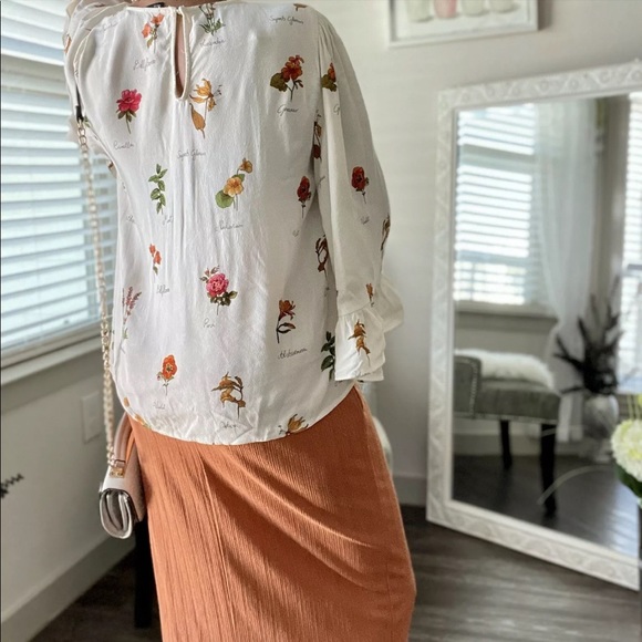 ZARA BASIC Floral Bell Sleeve Blouse Top Cream Ivory Size S - Picture 6 of 6